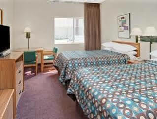 ซูเปอร์ 8 บาย วินด์แฮม วอลนัท Hotel Walnut ภายนอก รูปภาพ
